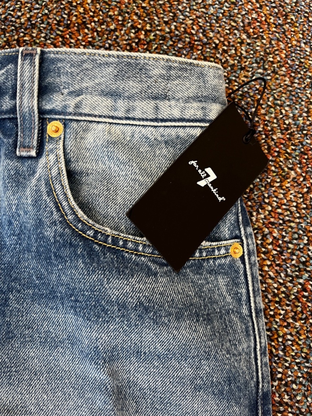 7 For All Mankind - Picture 5 of 8